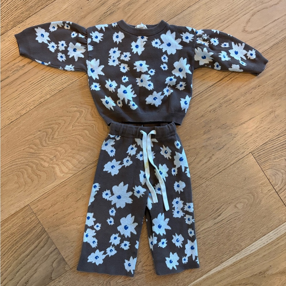 Floral Knit Jacquard Floral Outfit - Puff Sleeve Sweater & Flare Pant / 12-18M